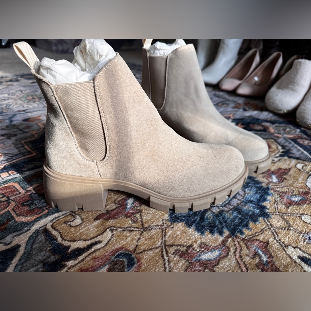 Steve Madden Taupe Suede Chelsea Booties